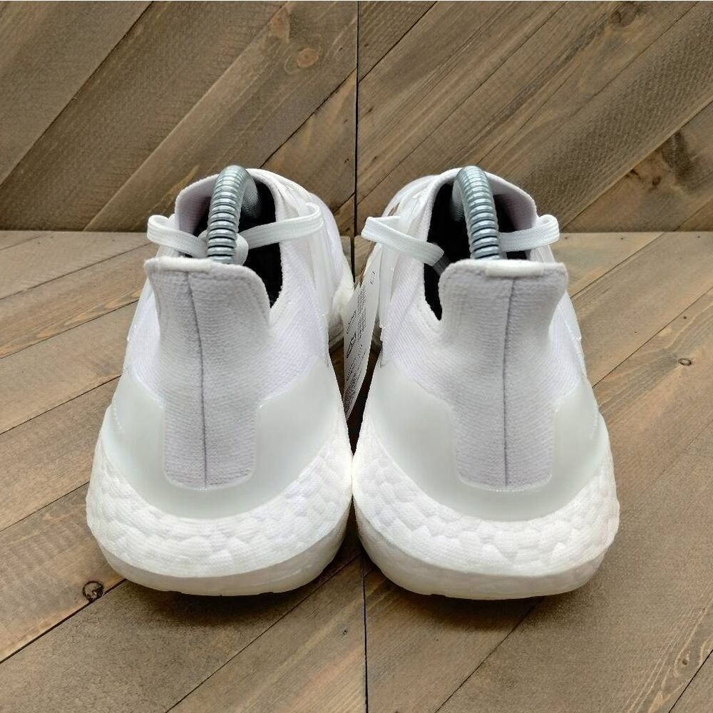 Adidas UltraBoost 22 Triple White Running‎ Shoes Womens Size 7.5 White Sneakers - Picture 5 of 9